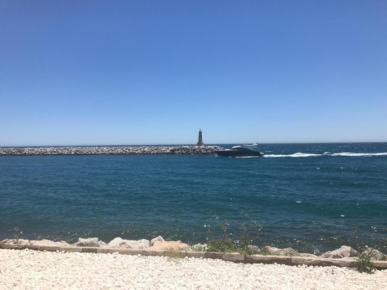 Appartement Beautiful Beachside Duplex With Amazing Sea Views Marbellac
